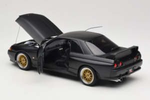 Nissan Skyline GT-R R32 V-Spec II Tuned Version Matt Black AUTOart 1:18 77418 Metal — billede 5 af 8