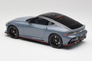 Nissan Z RZ34 NISMO Stealth Grå GT Spirit 1:18 GT484 Resin — billede 5 af 6