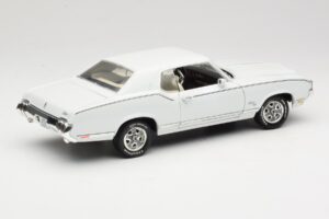 Oldsmobile Cutlass SX Hvid ERTL 1:18 33775 Metal — billede 3 af 8