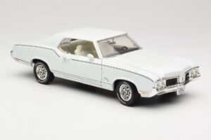 Oldsmobile Cutlass SX Hvid ERTL 1:18 33775 Metal — billede 6 af 8