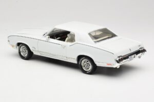 Oldsmobile Cutlass SX Hvid ERTL 1:18 33775 Metal — billede 7 af 8