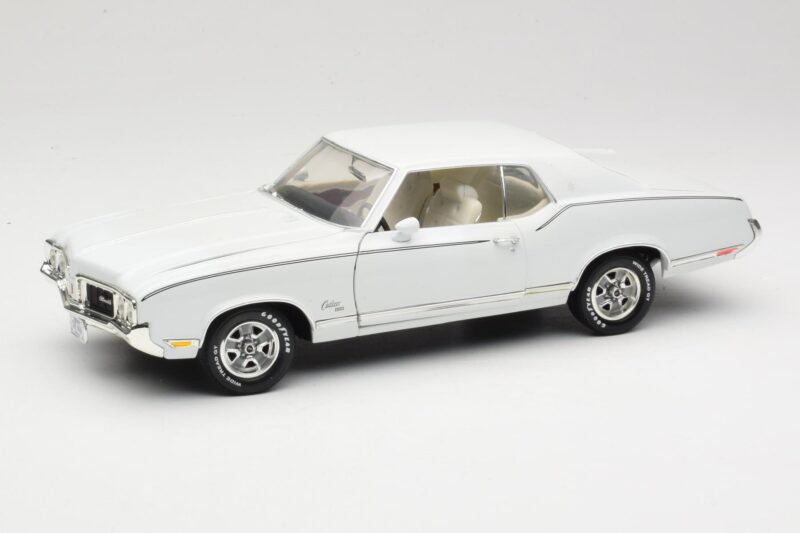 Oldsmobile Cutlass SX Hvid ERTL 1:18 33775 Metal