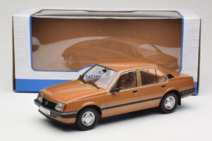 Opel Ascona C Berlina Beige Metallic MCG 1:18 MCG18459 Metal — billede 6 af 6