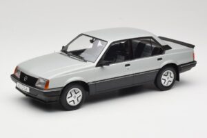 Opel Ascona C SR Sølv MCG 1:18 MCG18460 Metal
