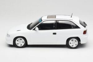 Opel Astra F GSi Blanc Casablanca Norev 1:18 183673 Metal — billede 3 af 6