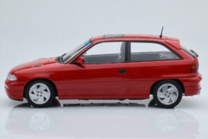 Opel Astra F GSi Rød Norev 1:18 183672 Metal — billede 3 af 6