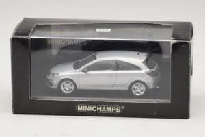Opel Astra H GTC Sølv Minichamps 1:43 ASTRA003 Metal — billede 4 af 4