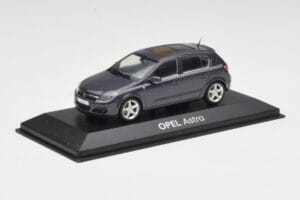Opel Astra H Grå Minichamps 1:43 B24910027A Metal — billede 2 af 4