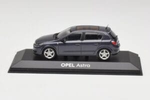 Opel Astra H Grå Minichamps 1:43 B24910027A Metal