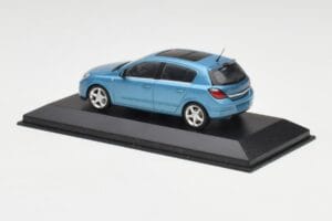 Opel Astra H Lyseblå Minichamps 1:43 400043001 Metal — billede 3 af 4