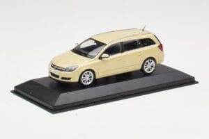 Opel Astra H Stationcar Gul Minichamps 1:43 1799098 Metal — billede 2 af 4