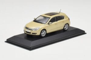 Opel Astra H Gul Metallic Minichamps 1:43 403043003 Metal — billede 2 af 4