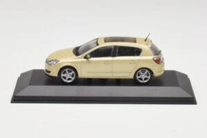Opel Astra H Gul Metallic Minichamps 1:43 403043003 Metal
