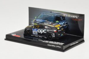 Opel Astra OPC #142 Rathje / Bueler / Scharf / Hoffmeister 24 Hours Nurburgring 2010 Minichamps 1:43 437104142 Metal — billede 3 af 4