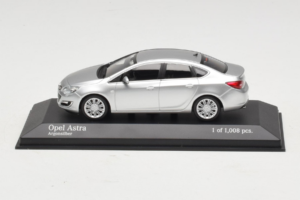 Opel Astra J Sølv Minichamps 1:43 410042000 Metal