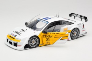 Opel Calibra V6 #21 N. Amorim DTM 1995 UT Models 1:18 180954221 Metal — billede 2 af 8