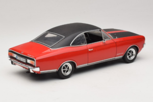 Opel Commodore GS/E Rød Revell 1:18 8826 Metal — billede 3 af 8