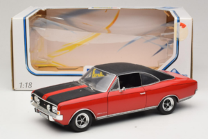 Opel Commodore GS/E Rød Revell 1:18 8826 Metal — billede 8 af 8
