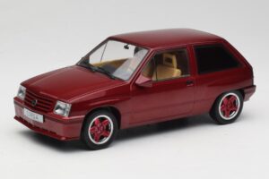 Opel Corsa A Custom Rød MCG 1:18 MCG18433 Metal