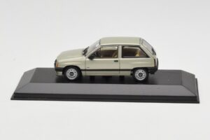Opel Corsa A Swing Grøn Minichamps 1:43 400045002 Metal
