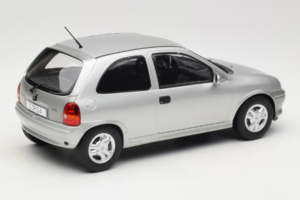 Opel Corsa B Grey Metallic MCG 1:18 MCG18515 Metal — billede 2 af 6