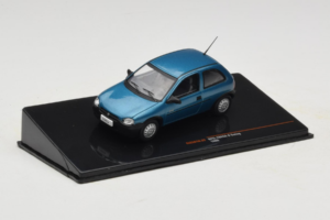 Opel Corsa B Swing Blå IXO 1:43 CLC581N Metal — billede 2 af 4