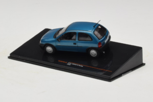 Opel Corsa B Swing Blå IXO 1:43 CLC581N Metal — billede 3 af 4