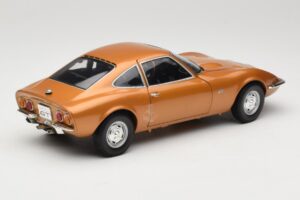 Opel GT Guld Minichamps 1:18 180049025 Metal — billede 3 af 8