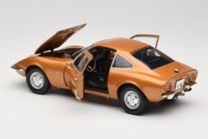 Opel GT Guld Minichamps 1:18 180049025 Metal — billede 5 af 8