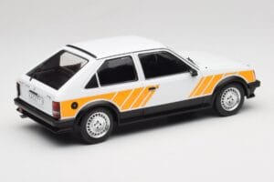 Opel Kadett D SR Hvid med Gul Dekor MCG 1:18 MCG18534 Metal — billede 2 af 6