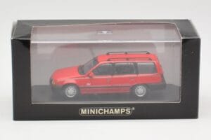 Opel Kadett E Club Stationcar Rød Minichamps 1:43 400045910 Metal — billede 2 af 3