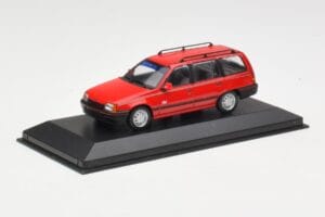 Opel Kadett E Club Stationcar Rød Minichamps 1:43 400045910 Metal — billede 3 af 3