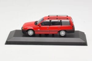 Opel Kadett E Club Stationcar Rød Minichamps 1:43 400045910 Metal