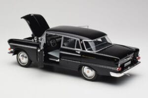 Opel Kapitan P1 Sort Revell 1:18 08822 Metal — billede 5 af 8