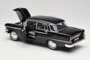 Opel Kapitan P2 Sort Revell 1:18 08821 Metal — billede 5 af 8