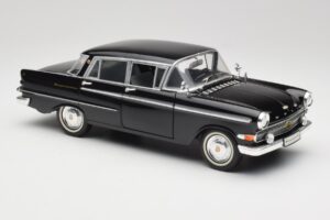 Opel Kapitan P2 Sort Revell 1:18 08821 Metal — billede 6 af 8