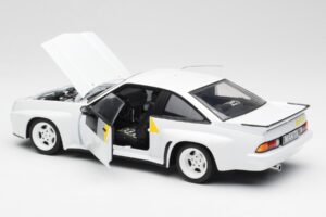 Opel Manta 400 Homologation Hvid Revell 1:18 8819 Metal — billede 5 af 8