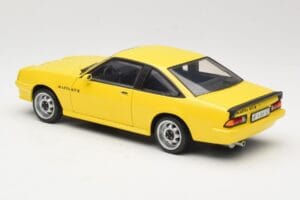 Opel Manta B GT/E Gul Revell 1:18 08421 Metal — billede 7 af 8