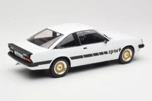 Opel Manta B Sport Hvid MCG 1:18 MCG18237 Metal — billede 2 af 6