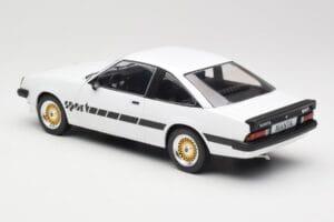 Opel Manta B Sport Hvid MCG 1:18 MCG18237 Metal — billede 5 af 6