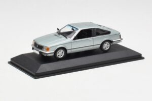 Opel Monza A Sølv Minichamps 1:43 400045122 Metal — billede 2 af 4