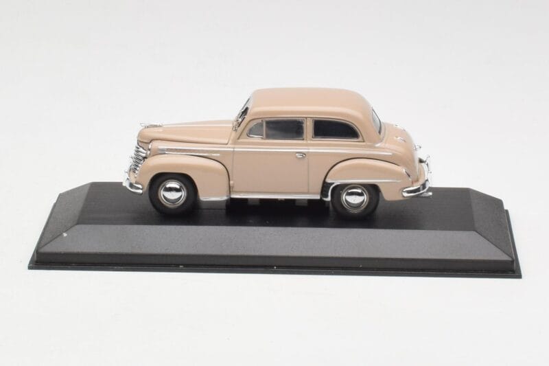 Opel Olympia A Beige Minichamps 1:43 430040404 Metal