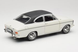 Opel Olympia A Coupe Hvid Sort Revell 1:18 8446 Metal — billede 3 af 8