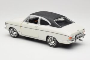 Opel Olympia A Coupe Hvid Sort Revell 1:18 8446 Metal — billede 7 af 8