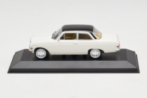 Opel Rekord A Hvid Sort Tag Minichamps 1:43 430041002 Metal