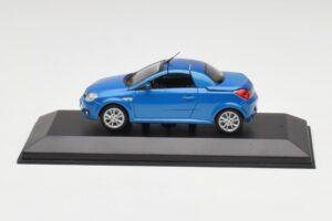 Opel Tigra Twin Top Blå Minichamps 1:43 919084 Metal