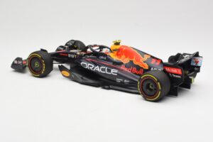 Oracle Red Bull Racing RB18 #11 S. Perez Miami GP 2022 Minichamps 1:18 110220511 Metal — billede 5 af 6