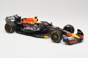 Oracle Red Bull Racing RB19 #1 M. Verstappen Winner Italian GP 2023 Minichamps 1:18 110231501 Metal — billede 4 af 6