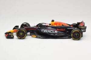 Red Bull Racing RB20 #1 M. Verstappen Winner China GP 2024 Minichamps 1:18 110240501 Metal — billede 3 af 6
