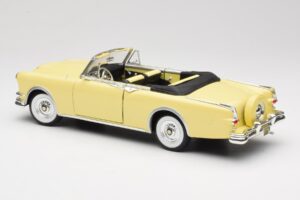 Packard Caribbean Cabriolet Gul Road Signature 1:18 92798 Metal — billede 7 af 8